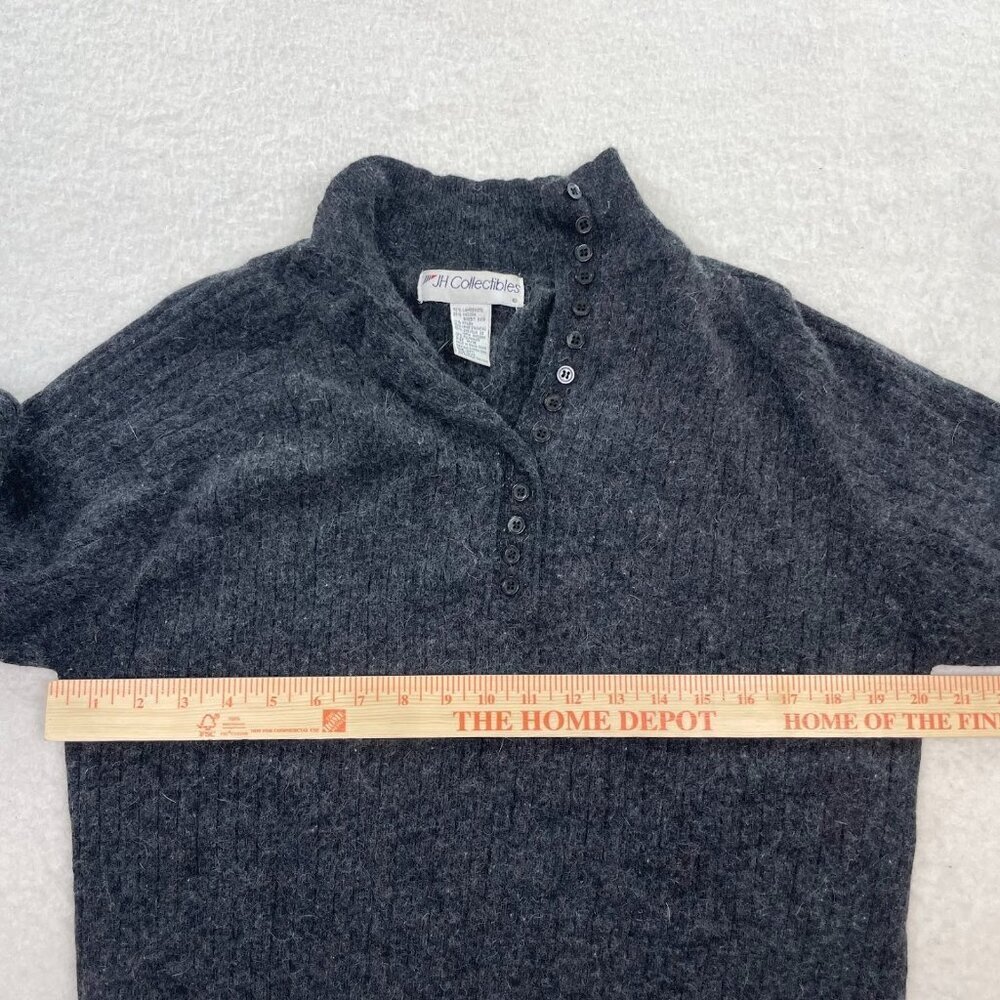 JH Collectibles Lambswool Angora Fuzzy Grey Sweater 1/4 Button Collar Sz Medium - Picture 5 of 5